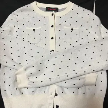 CABaN 코튼 캐시미어 도트 자카드 크루넥 가디건 화이트