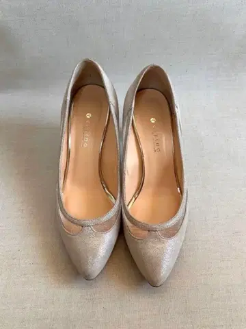 카리노 실버 펌프스 포멀