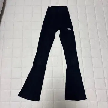 adidas 플레어 팬츠 블랙 XS