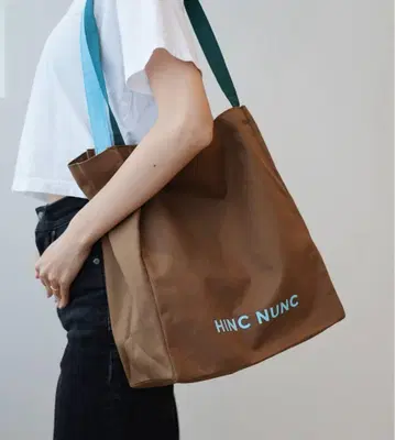 HINC NUNC 브라운 토트백