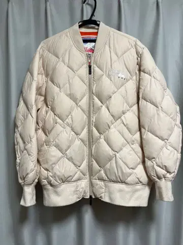 퍼스트 다운 베이지 다운 자켓