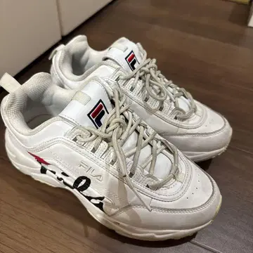 FILA 화이트 스니커즈