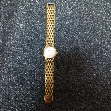 골드 쿼츠 손목시계