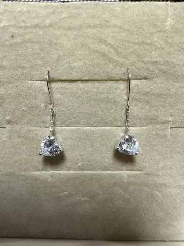 쥬얼리 츠츠미 K10 WG 하트형 크리스탈 후크 귀걸이