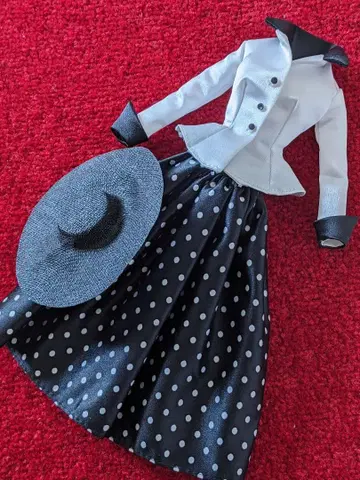 바비 2003년 아웃핏