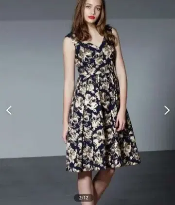 GRACE CONTINENTAL 플라워 프린트 A 라메 원피스