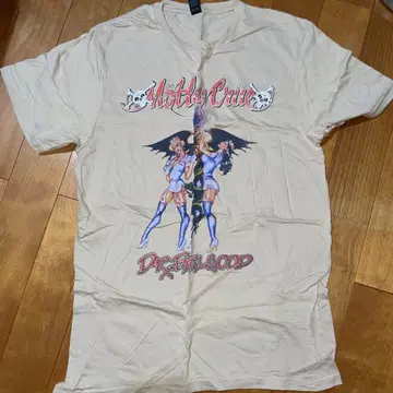 머틀리 크루 티셔츠 베이지