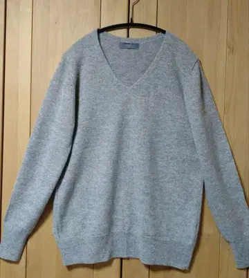 maggy 캐시미어 라이트 그레이 V넥 스웨터