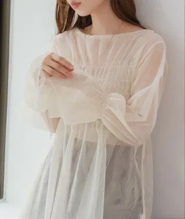 Kastane 셔링 더블 튤 TEE