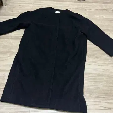 심플한 블랙 롱 코트