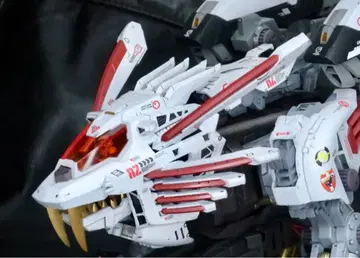 HMM 조이드 블레이드 라이거 미라지 완성품