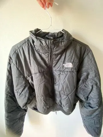 THE NORTH FACE 크롭 다운 자켓 블랙