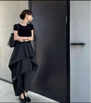 즉시 완판 design taffeta skirt - M / black