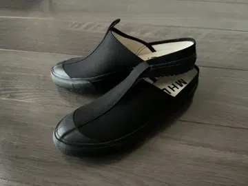 M.H.L. x 문스타 샌들