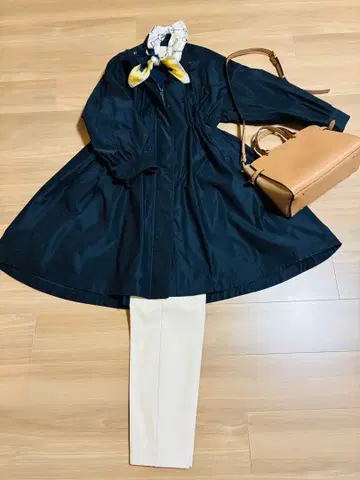 칼리테 개더 코트 네이비