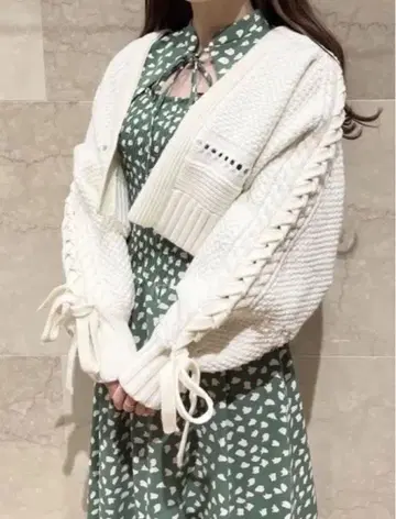 SNIDEL 드로스트 케이블 가디건 WHT