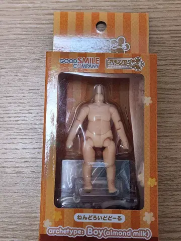 넨도로이드돌 Boy (almond milk)