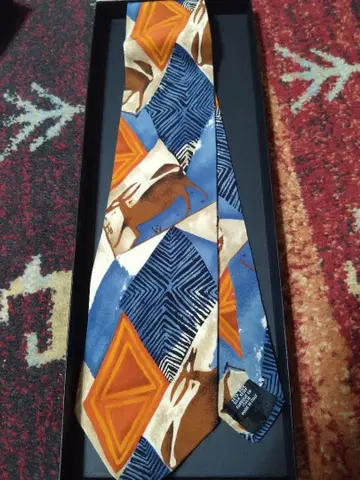 BOSS HugoBoss 보스 기하학 패턴 실크 넥타이