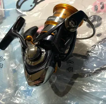 스피닝 릴 레브로스 LT2500S-H