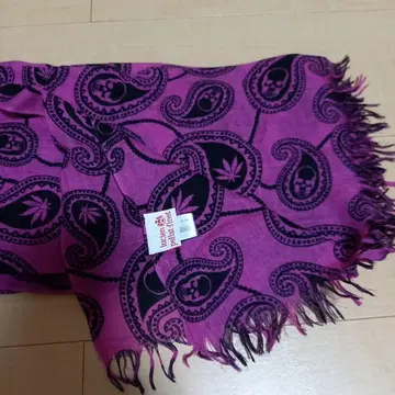 루시앙페라피네 스톨 페이즐리 무늬 스컬