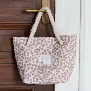 Her lip to 체리 토트백