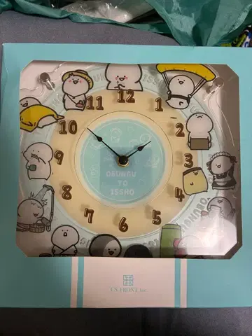 오분구토잇쇼 아크릴 시계