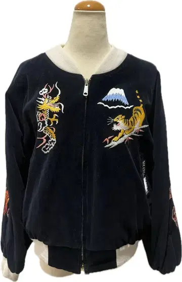 네이비 자수 스카잔