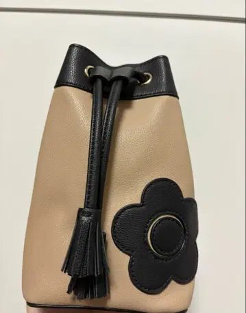 말리크와 복조리형 백(끈 없음)