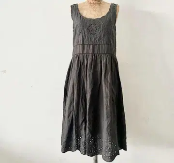 MACPHEE 린넨 자수 원피스