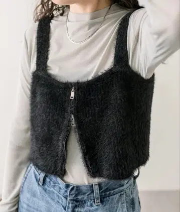 mystic 샤기 니트 뷔스티에