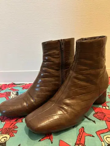 브라운 가죽 부츠