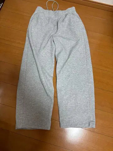 그레이 UNIQLO 맨투맨 와이드 팬츠