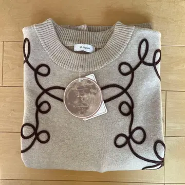 시마무라 tal by yumi. 자수 니트 L