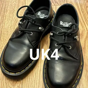UK4 3홀 닥터마틴
