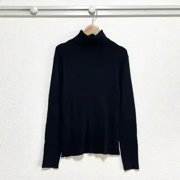 [ 새상품급 ] LOWRYS FARM(로리즈팜) 터틀넥 리브 니트