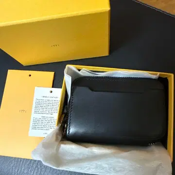 ITTI 브라이들 가죽 컴팩트 지갑 CRISTY 미사용 새상품