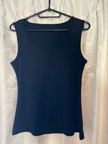 새상품급 여성용 리라이브 셔츠 슬리브리스 이너