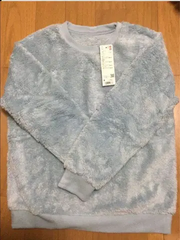 [미사용 새상품] UNIQLO 퍼리 플리스 세트 상의만 M 사이즈