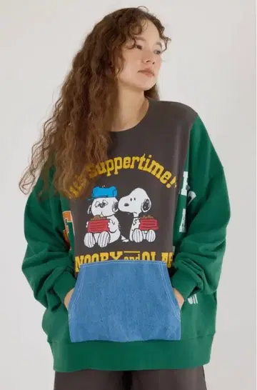 로데오 크라운 (PEANUTS) 커스텀 맨투맨 상의