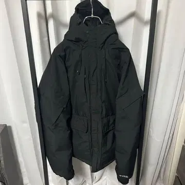 플러스 피닉스 GORE-TEX 다운 자켓 블랙