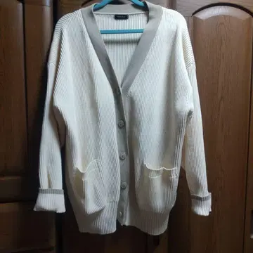 오카다 유리 콜라보 Sweet Fleur 아이보리 가디건