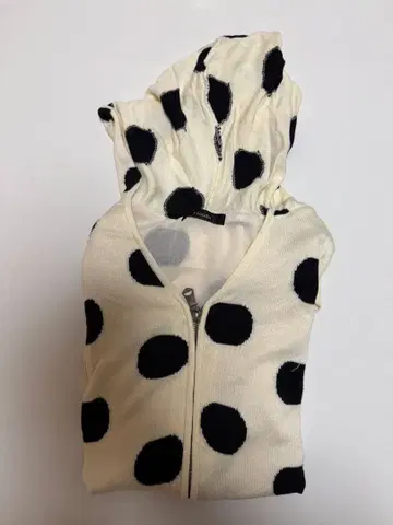 rienda 도트 무늬 후드 부착 후드티