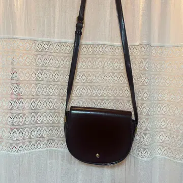 다크 브라운 하프문 숄더백