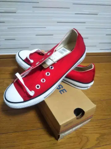 새상품 CONVERSE NEXSTAR 스니커즈 24.0 레드