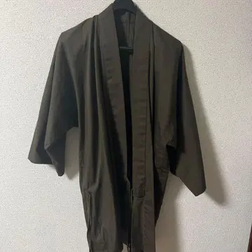 HITOKI 올리브 그린 상의 폴리에스테르제