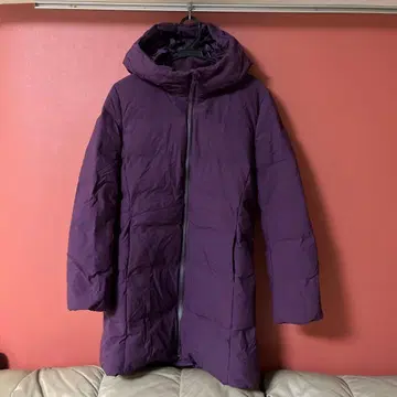 후드 부착 퍼플 다운 자켓