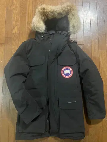 CANADA GOOSE 블랙 다운 자켓 S