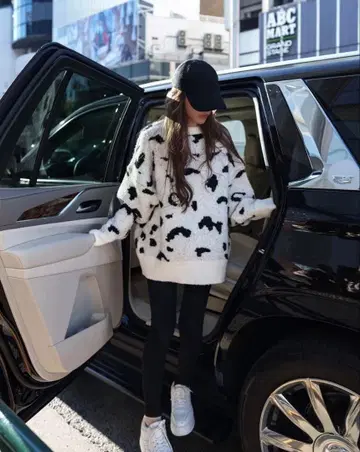 그램립스 레오파드 니트