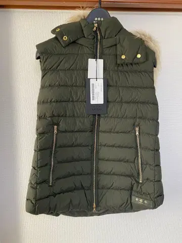 [ 미사용 택 포함 ] 타트라스 다운 베스트