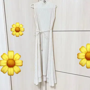 anuans 아뉴앙스 백 테일 플리츠 컷 원피스